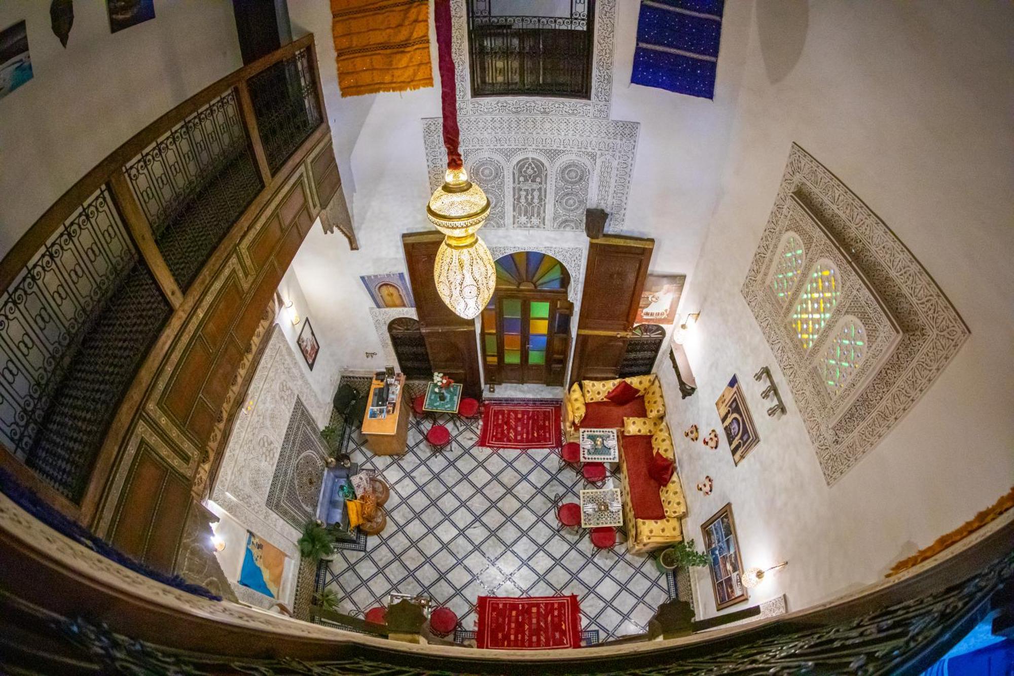 Riad Lalamoune เฟส ภายนอก รูปภาพ