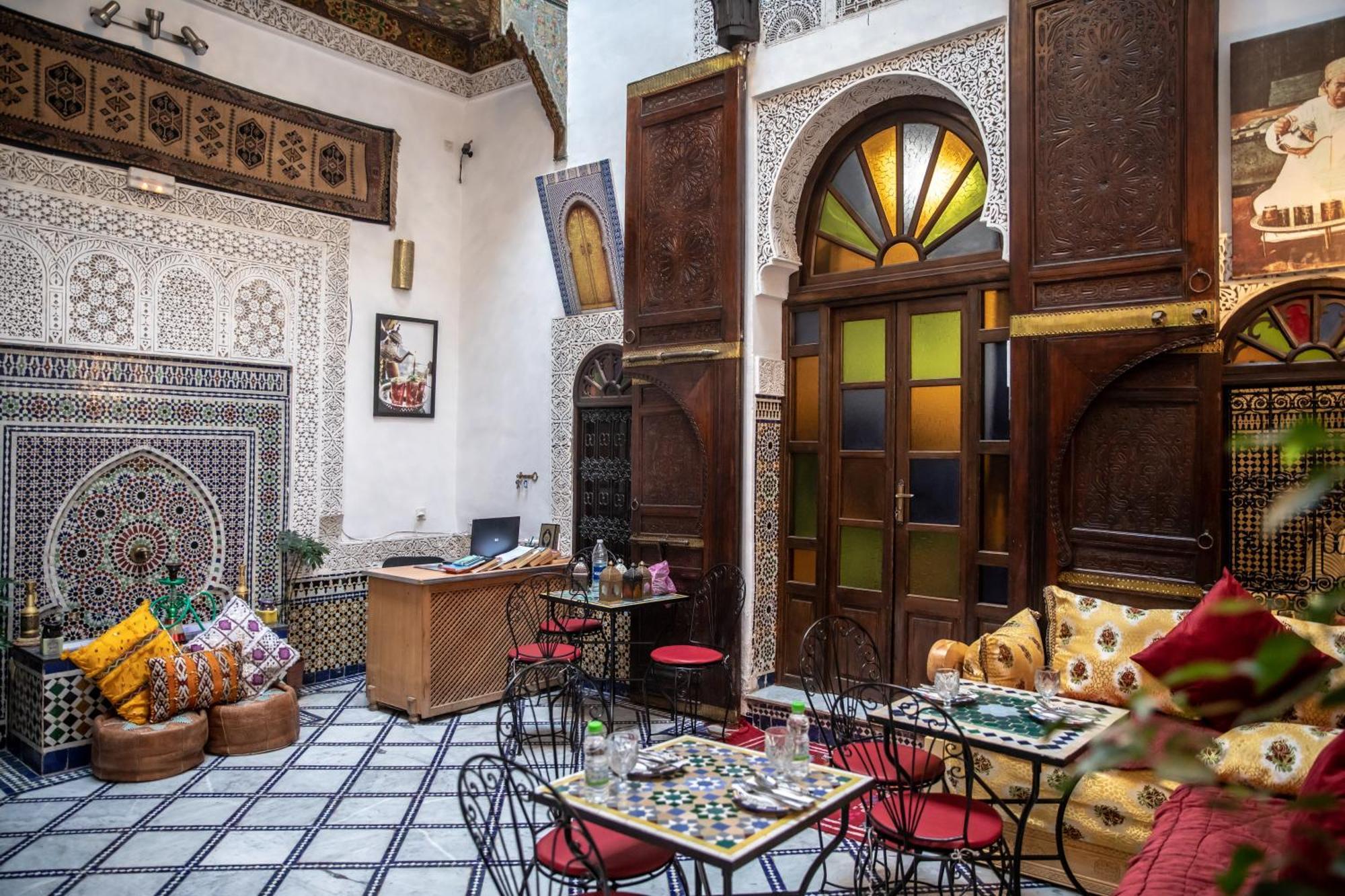 Riad Lalamoune เฟส ภายนอก รูปภาพ