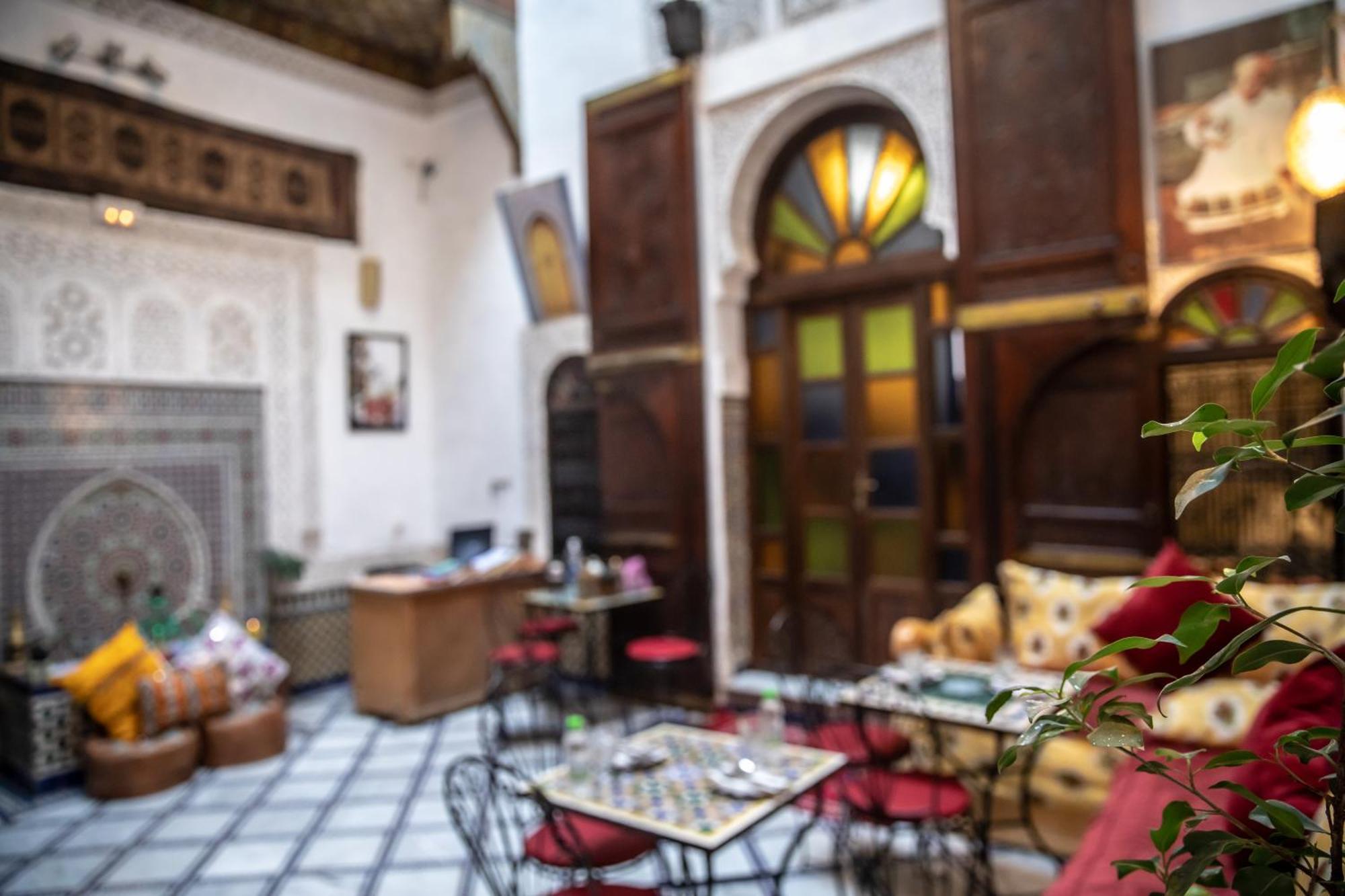 Riad Lalamoune เฟส ภายนอก รูปภาพ