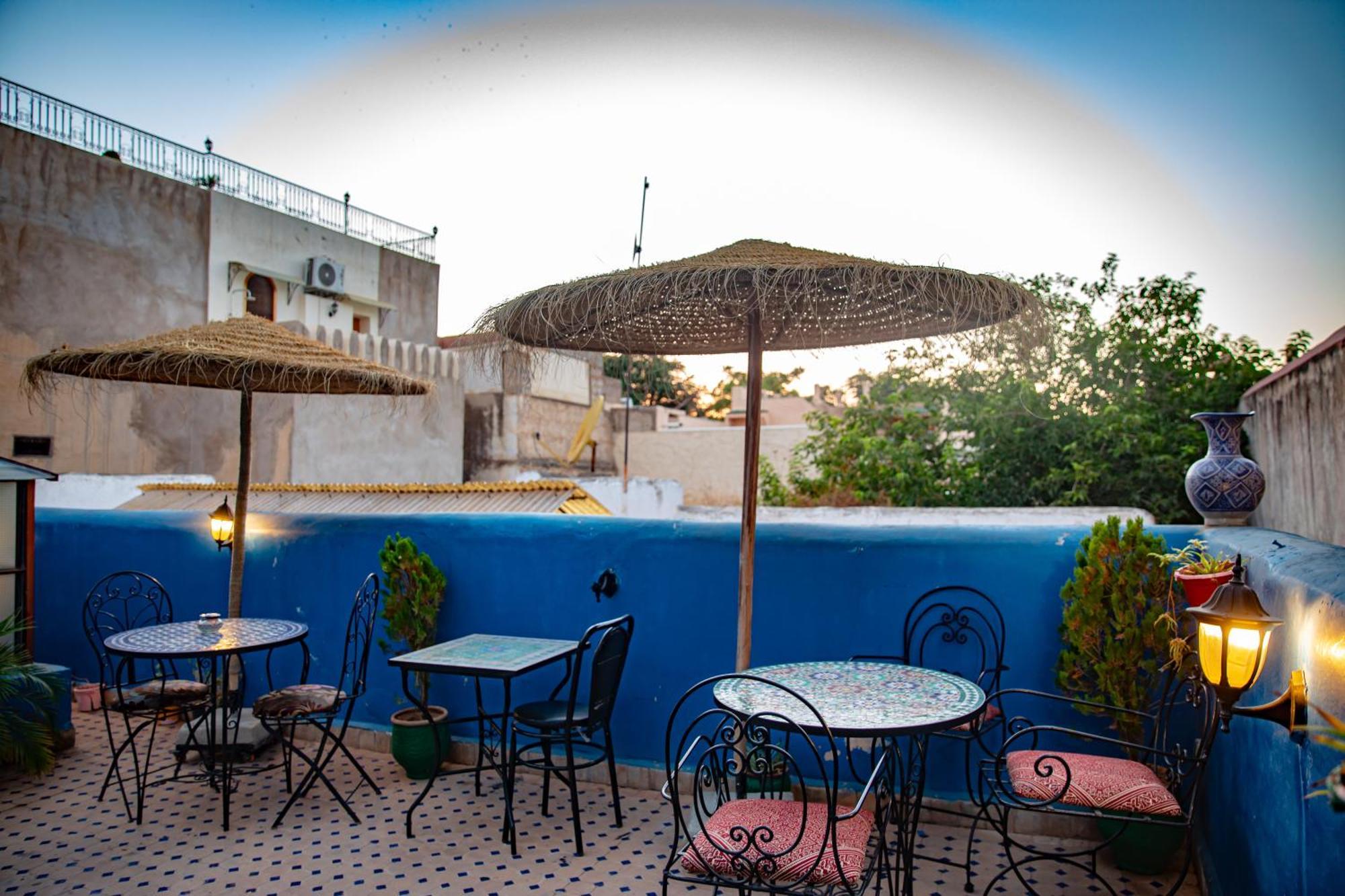 Riad Lalamoune เฟส ภายนอก รูปภาพ