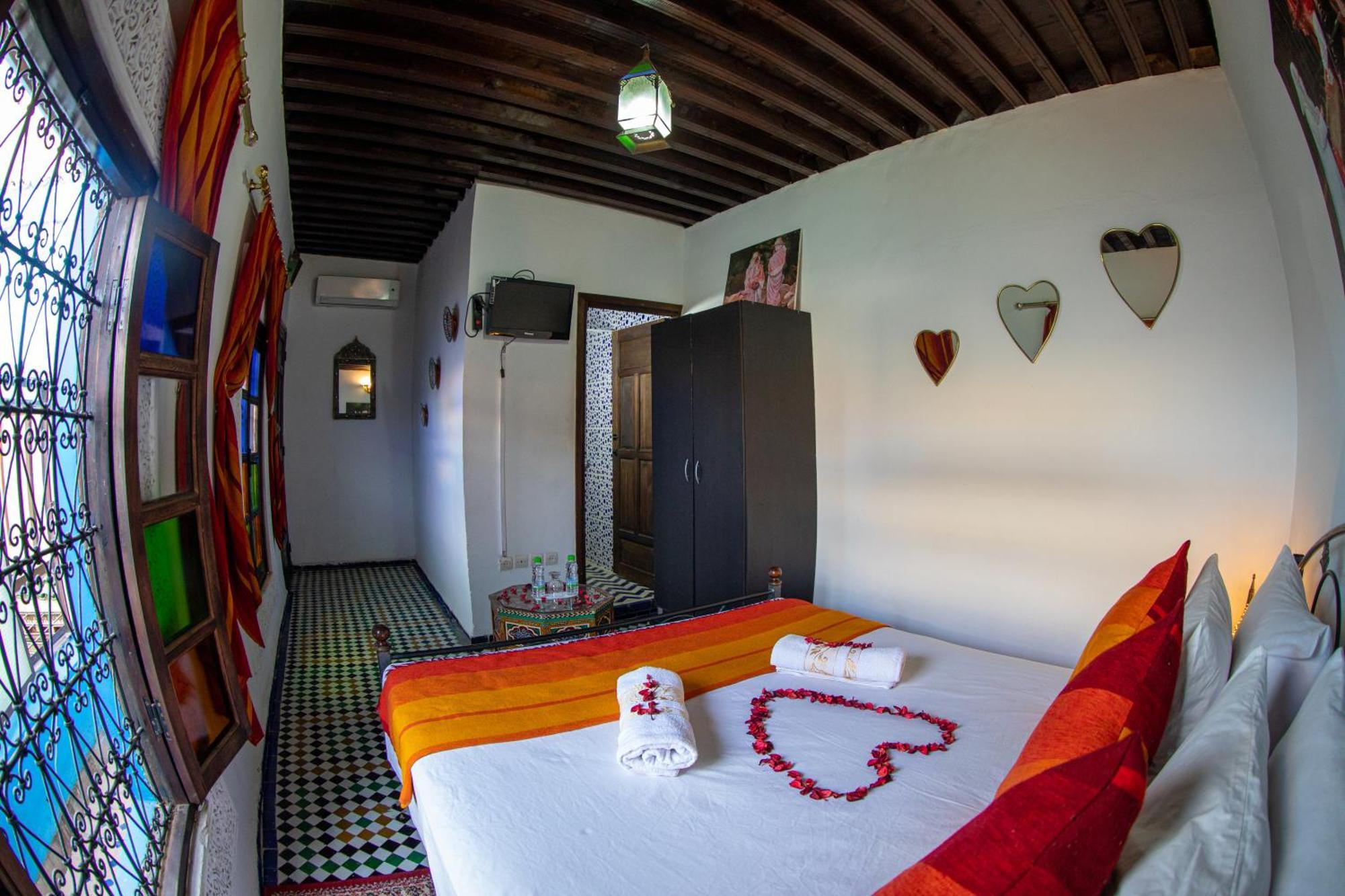 Riad Lalamoune เฟส ภายนอก รูปภาพ
