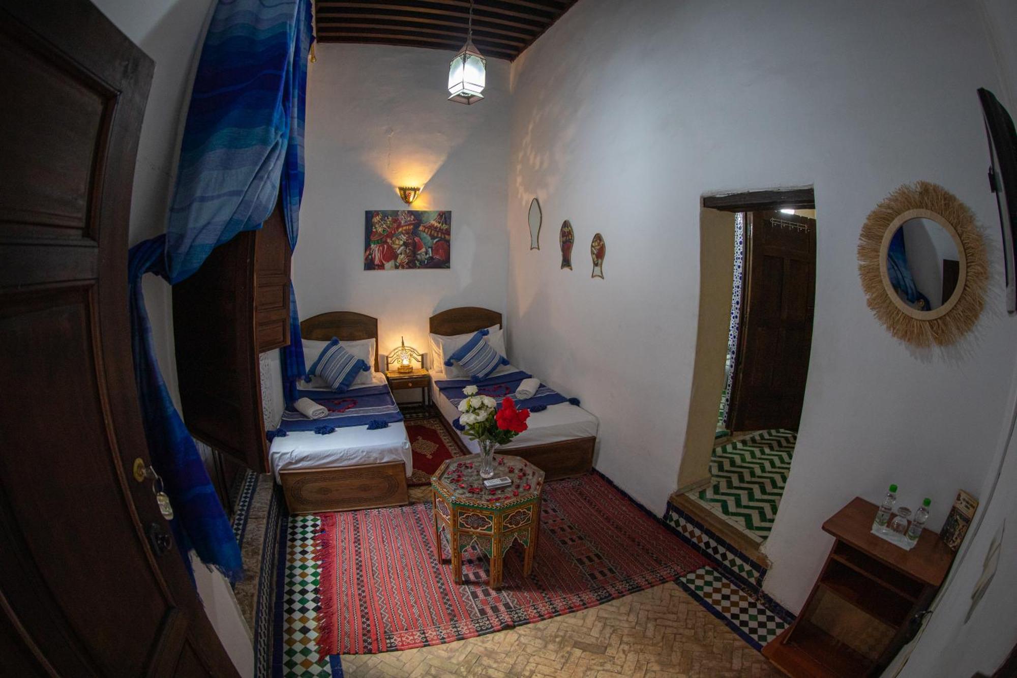 Riad Lalamoune เฟส ภายนอก รูปภาพ