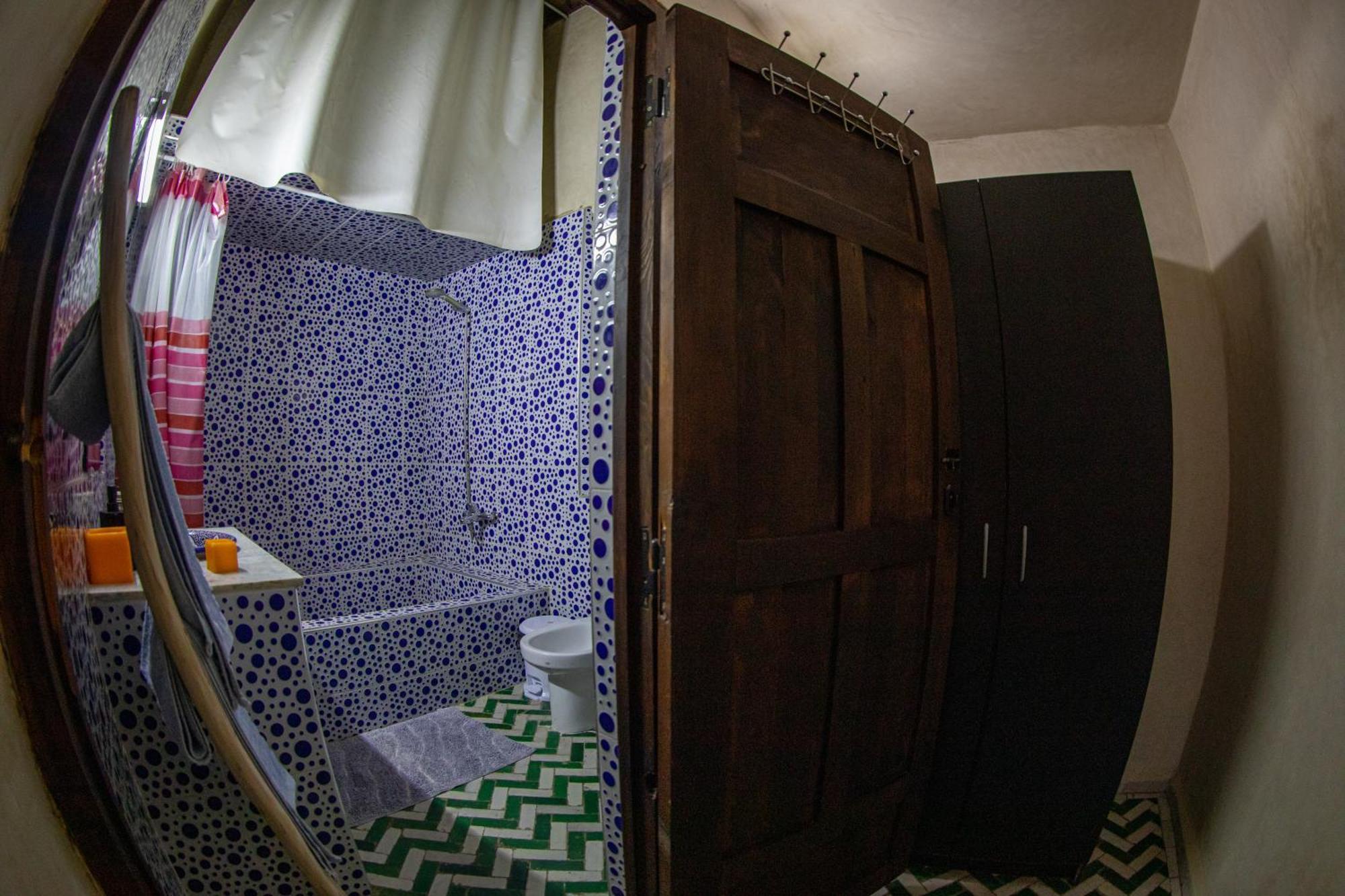 Riad Lalamoune เฟส ภายนอก รูปภาพ