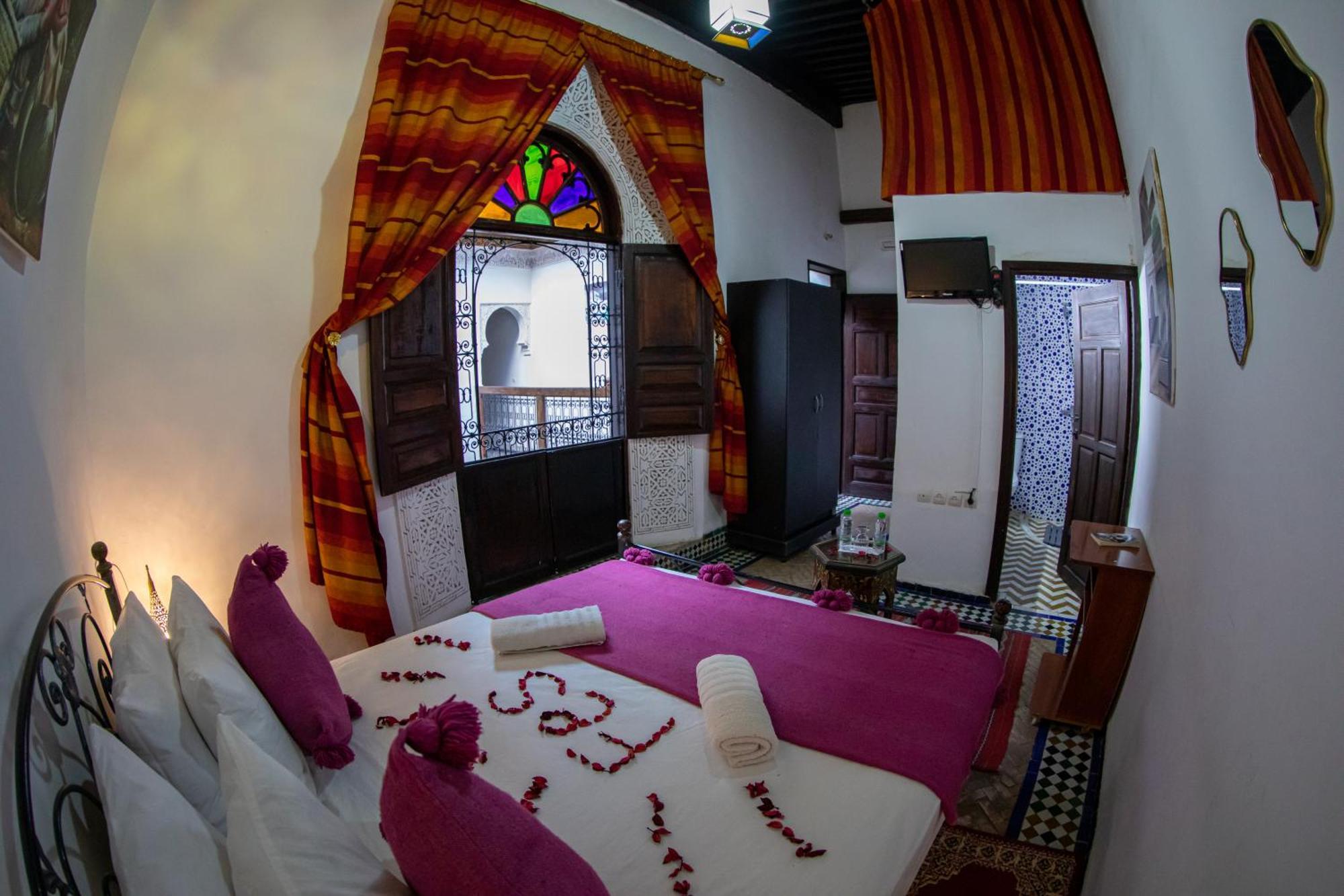 Riad Lalamoune เฟส ภายนอก รูปภาพ